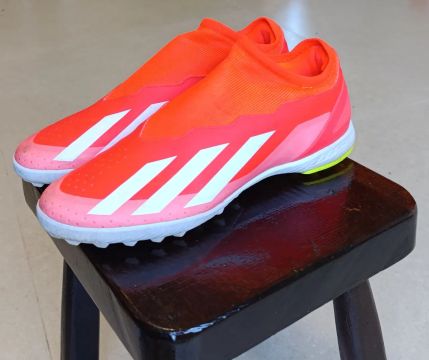 Chuteira Adidas Society - Tamanho 42 - Pouco uso