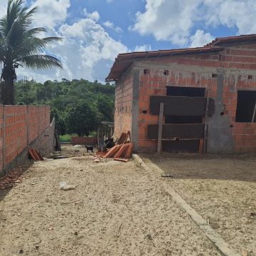 Terreno com casa
