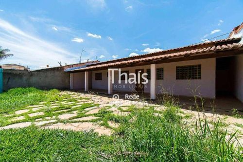 CA2803 - Cond. Lírio do Cerrado, Casa com 02 quartos sendo 01 suíte, 85m². Agende a sua vi