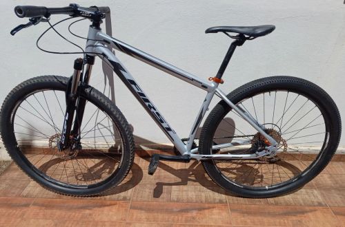 Bicicleta First Aro 29