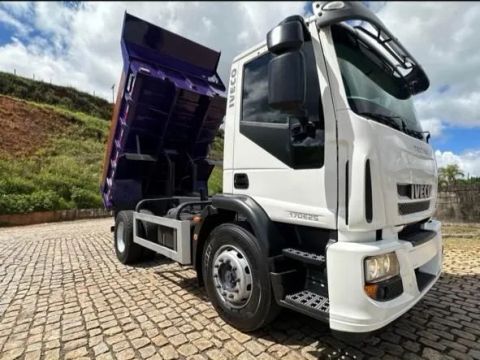 Iveco tector  17e25 4x2 ano 2011