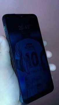 Celular Motorola E? Plus