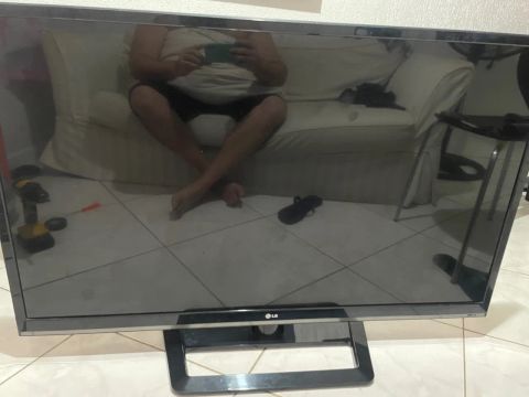 Tv Lg 47? ( com defeito)