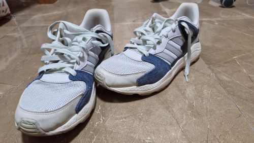 Adidas n° 42 