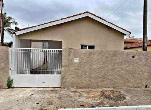 Casa a venda com 2 quartos 1 banheiro 
