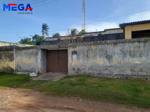 Casa com 4 dormitórios à venda, 138 m² por R$ 680.000,00 - Prefeito José Walter - Fortalez