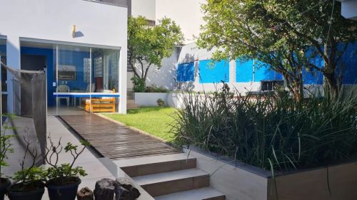 Casa Residencial + Casa Comercial
