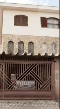 Sobrado para venda com 3 quartos, sendo 1 suíte, 170m²