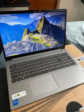 Notebook Lenovo - 3 meses de uso