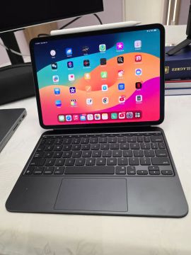 iPad Pro M4 11 polegadas com teclado e Apple Pencil
