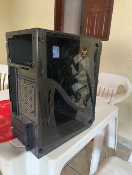 Gabinete gamer com fans rgb 