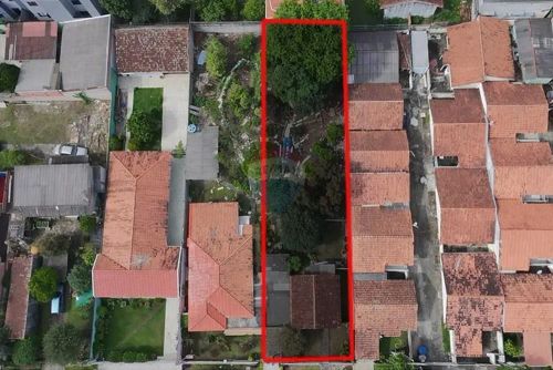 Terreno 600m² . Bairro Capão da Imbuia.