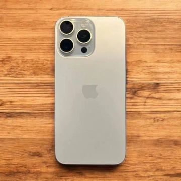 iPhone 15 Pro Max - Novo