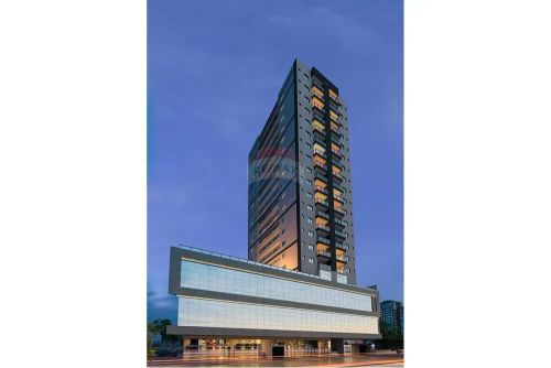 ZURICH RESIDENCE - Apartamento Novo em Meia Praia - Retorno Garantido