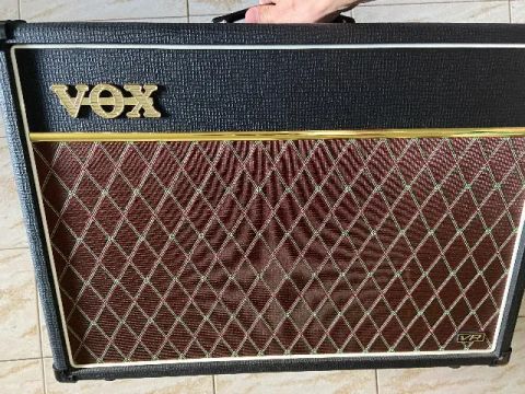 Amplificador guitarra Vox AC15VR