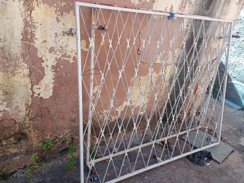 Grades de proteção em metal para janelas