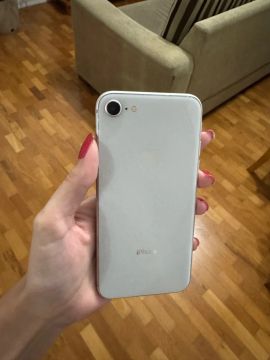iPhone 8 64gb branco - impecável