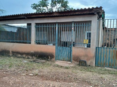 Vende -se casa