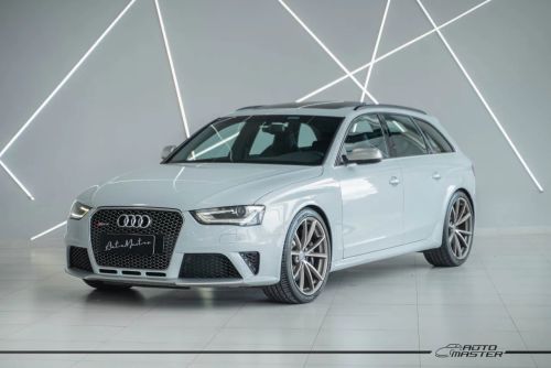 AUDI RS4 4.2 Avant 32V FSI Quattro S-tronic