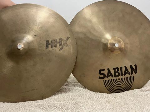 Chimbal Par de Pratos Sabian e HHx 15?