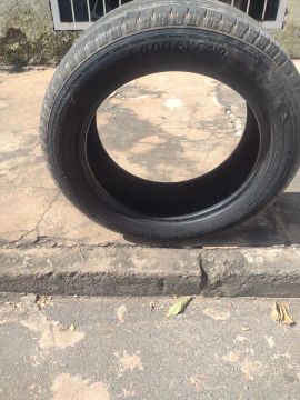 Pneu Goodyear215/55/17