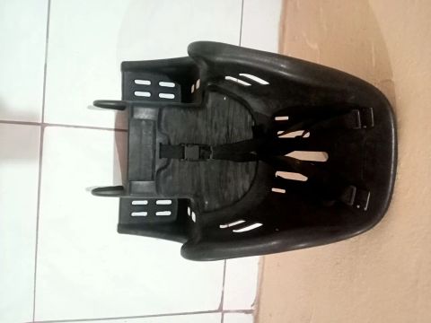 Cadeira para bicicleta semi nova 