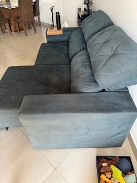 Sofá dois lugares em Suede - Conforto e Estilo!