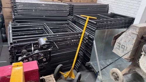 Andaimes para locação temos tbm sapatas piso metálico entregamos na sua obra