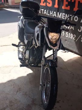 Moto Yamaha Crosser 2015