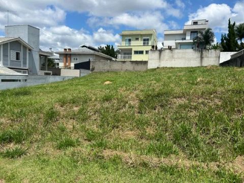Ótimo terreno 360m² com projeto aprovado no condomínio Aruã Eco Park