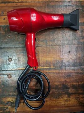 Secador de Cabelo Taiff Ion 2000W - Novo