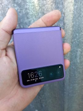 Moto RAZR 40 