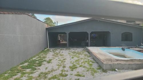 Alugo casa/anual/Bal. Rivieira com piscina