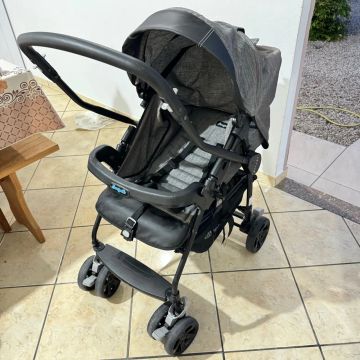 Carrinho e bebê conforto burigotto , pouco usado