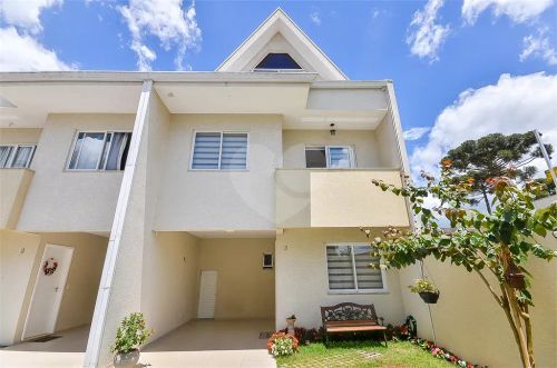 Sobrado com 3 quartos à venda em Abranches - PR