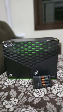 Xbox series x 1tb + acessórios