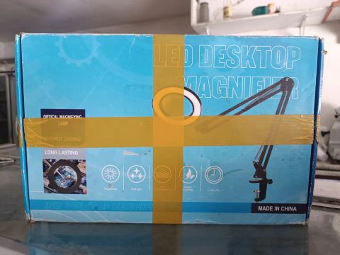 Lupa com LED para Mesa Profissional 