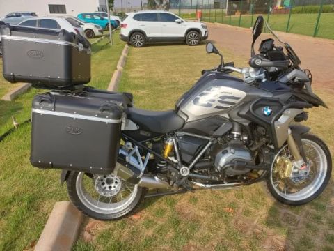 GS 1200 triple black