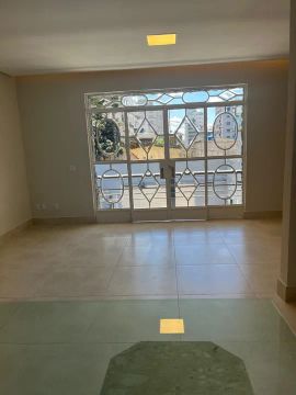 Casa linda e pronta para morar ao lado da Av. do Contorno