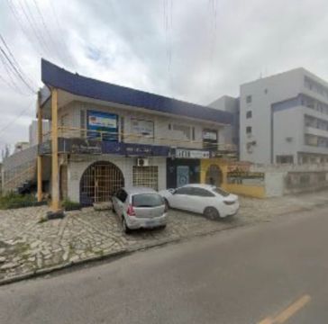 Prédio comercial nos Bancários 