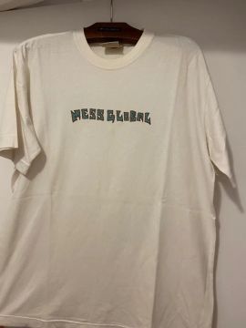 Camiseta Mess Global