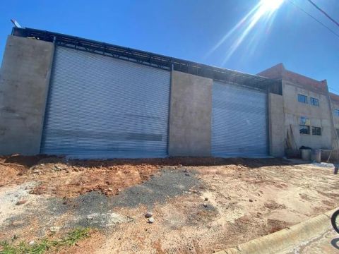 Barracão, 730 m² - venda por R$ 2.500.000,00 ou aluguel por R$ 15.780,00/mês - Residencial