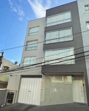 Alugo apartamento 02 quartos com suíte no bairro São Silvano com excelente localização