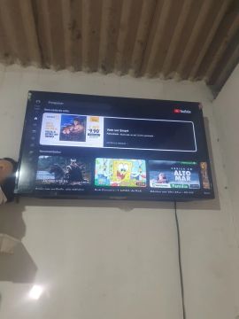 Smart TV 32 polegadas  com hi-fi 500 reais parcelo com juros da máquina 