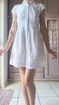 Vestido branco de renda 