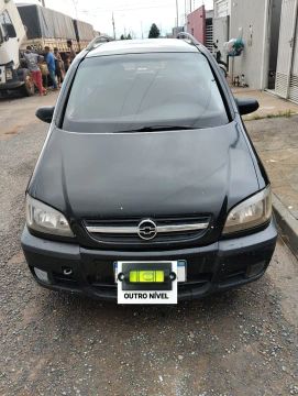 É um carro muito bom
