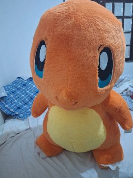 Pelúcia Charmander Gigante
