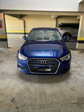 Audi A3 Sedan banco conhaque 