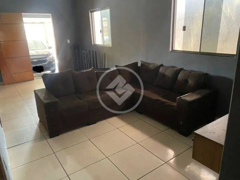 CASA COM BARRACÃO- SETOR CAMPINAS codigo: 115678