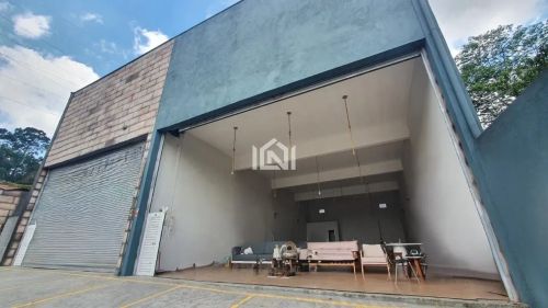 Galpão com salões comerciais para venda ou locação na Granja Viana